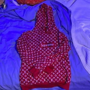 Suprem x luis Vuitton hoodie